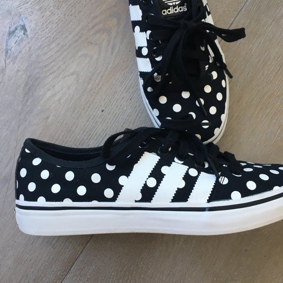 Adidas Original Women Sneakers - Picture 3 of 6